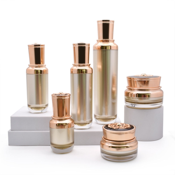 Bộ Chai Lọ Mỹ Phẩm Hoàng Gia – Sắc Vàng Gold
