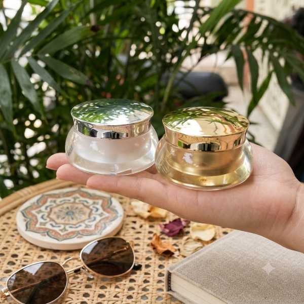 Hũ thuỷ tinh dùng để đựng mỹ phẩm