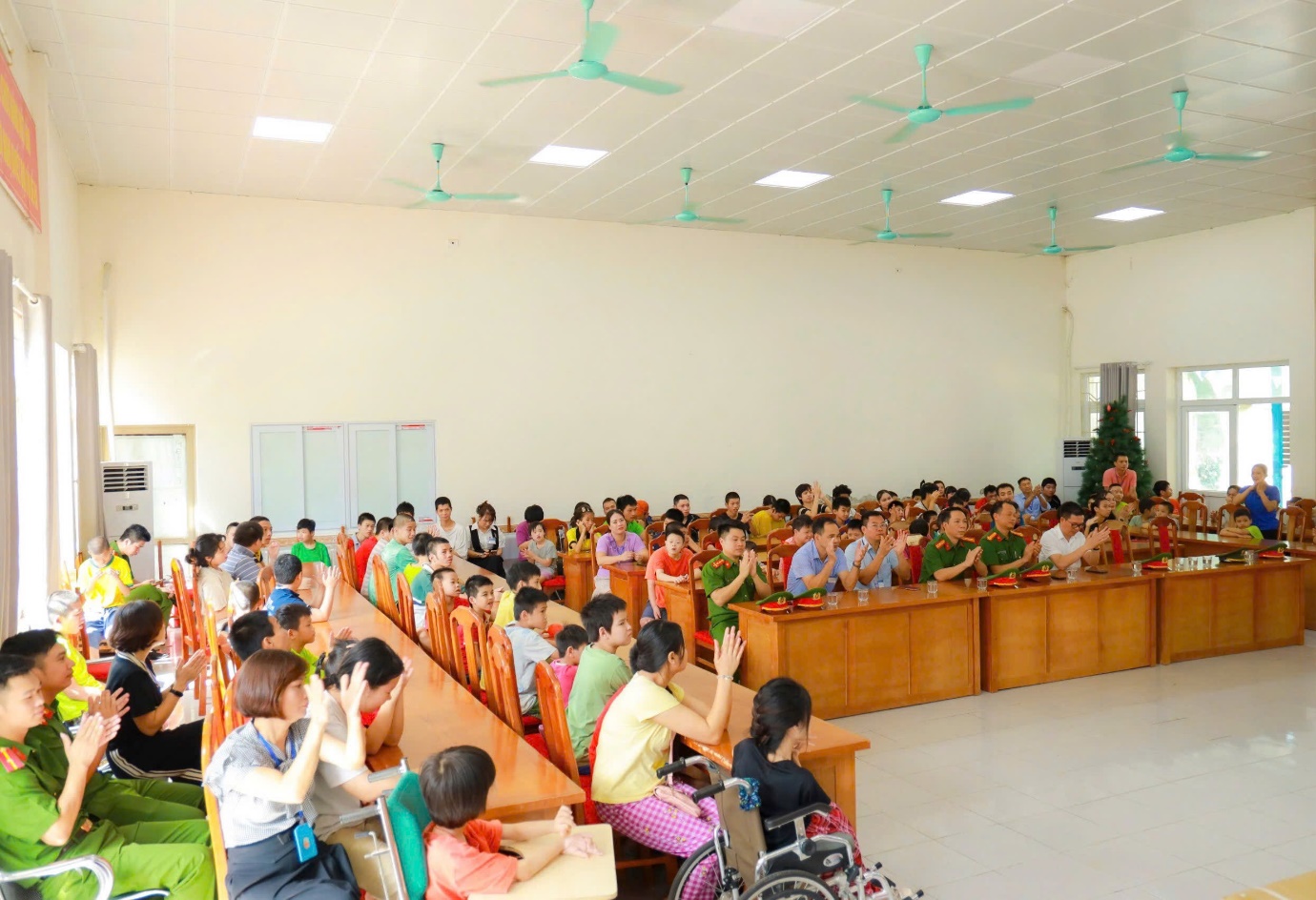 Không khí ấm áp tại chương trình Trung thu nghĩa tình ở Trung tâm Việt Hàn